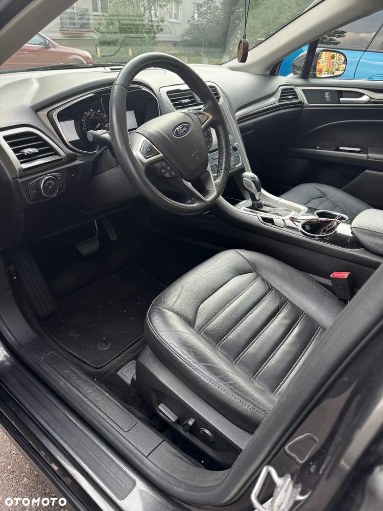 Ford Fusion 2.0 EcoBoost Titanium - 8