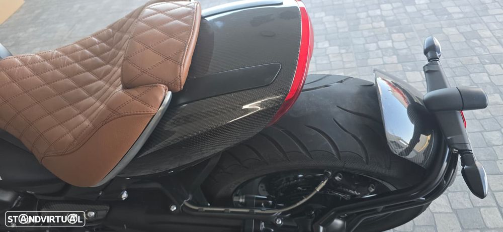Triumph Rocket Black Edition - 6