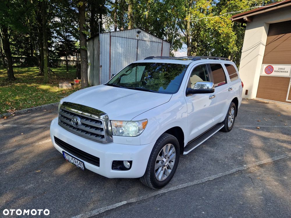 Toyota Sequoia - 30