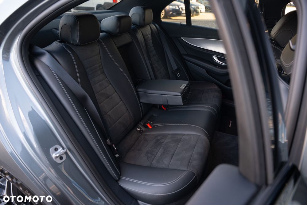 Mercedes-Benz Klasa E 220 d 9G-TRONIC AMG Line - 36