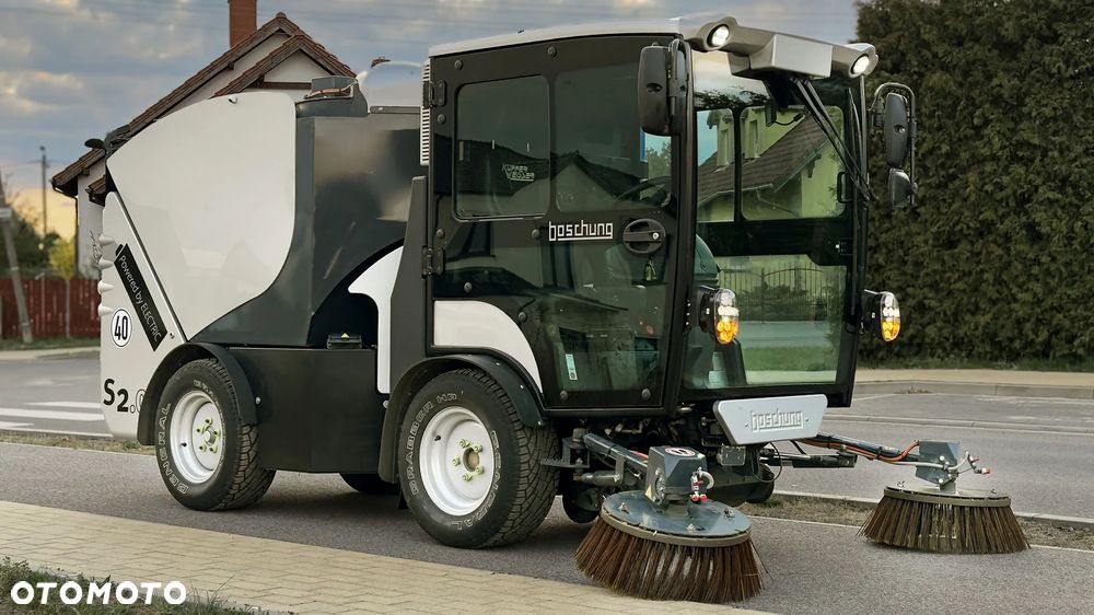 Inny Zamiatarka Boschung Urban Elektryk - 8