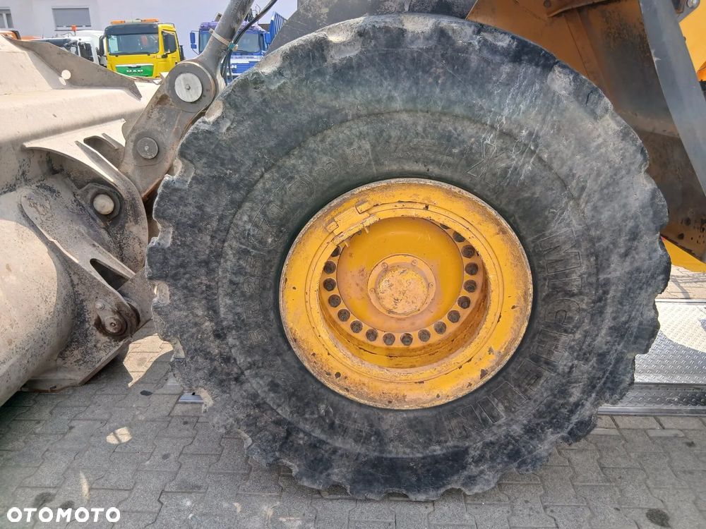 Volvo L180H ŁADOWARKA KOŁOWA - 37