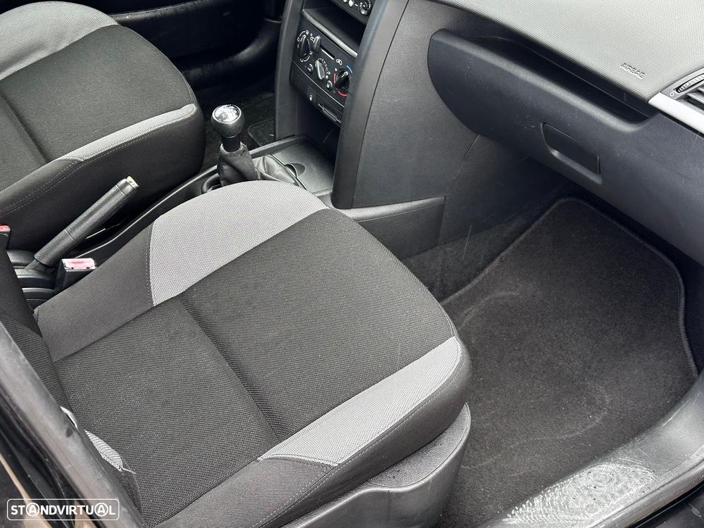 Peugeot 207 1.4 16V Active - 27