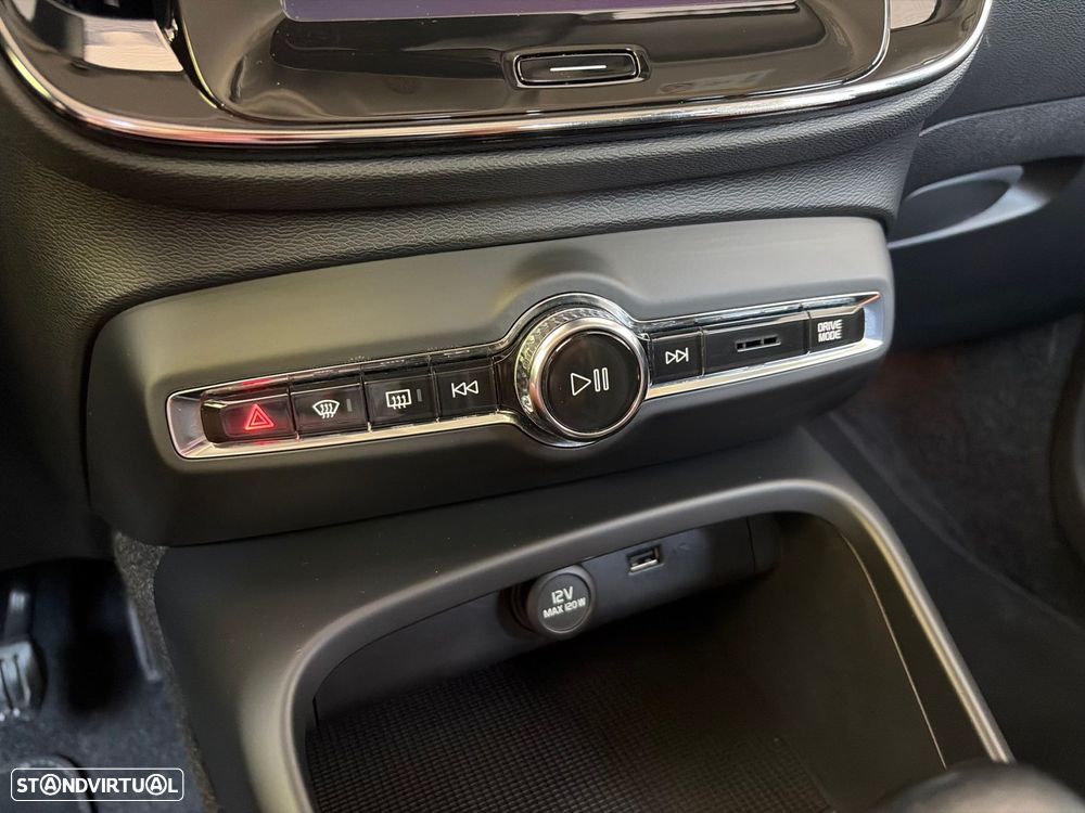 Volvo XC 40 2.0 D3 Momentum Plus - 48