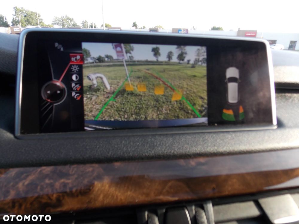 BMW X5 xDrive50i Sport-Aut - 28