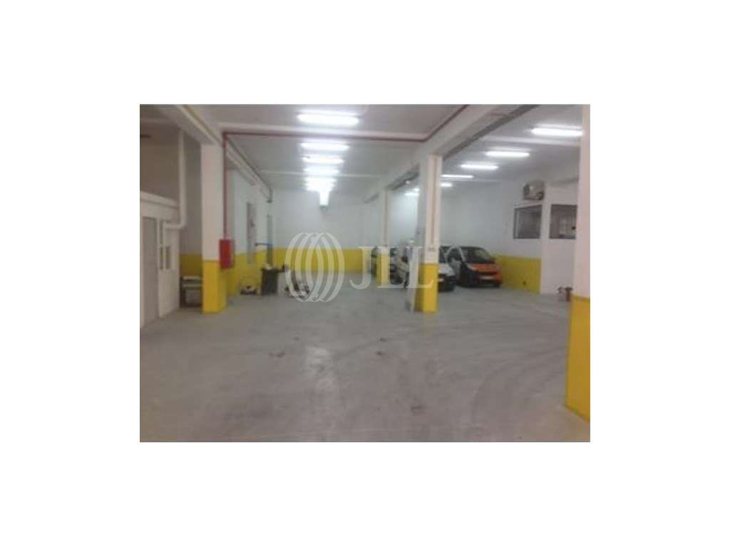 Armazém no Prior Velho, Loures - Grande imagem: 2/5