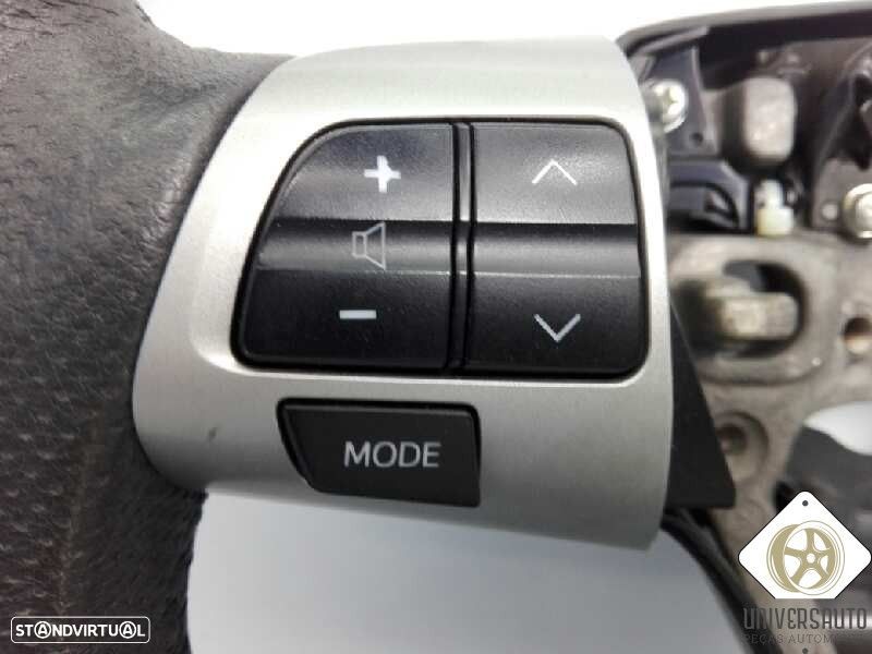 VOLANTE TOYOTA AURIS 2011 - 2