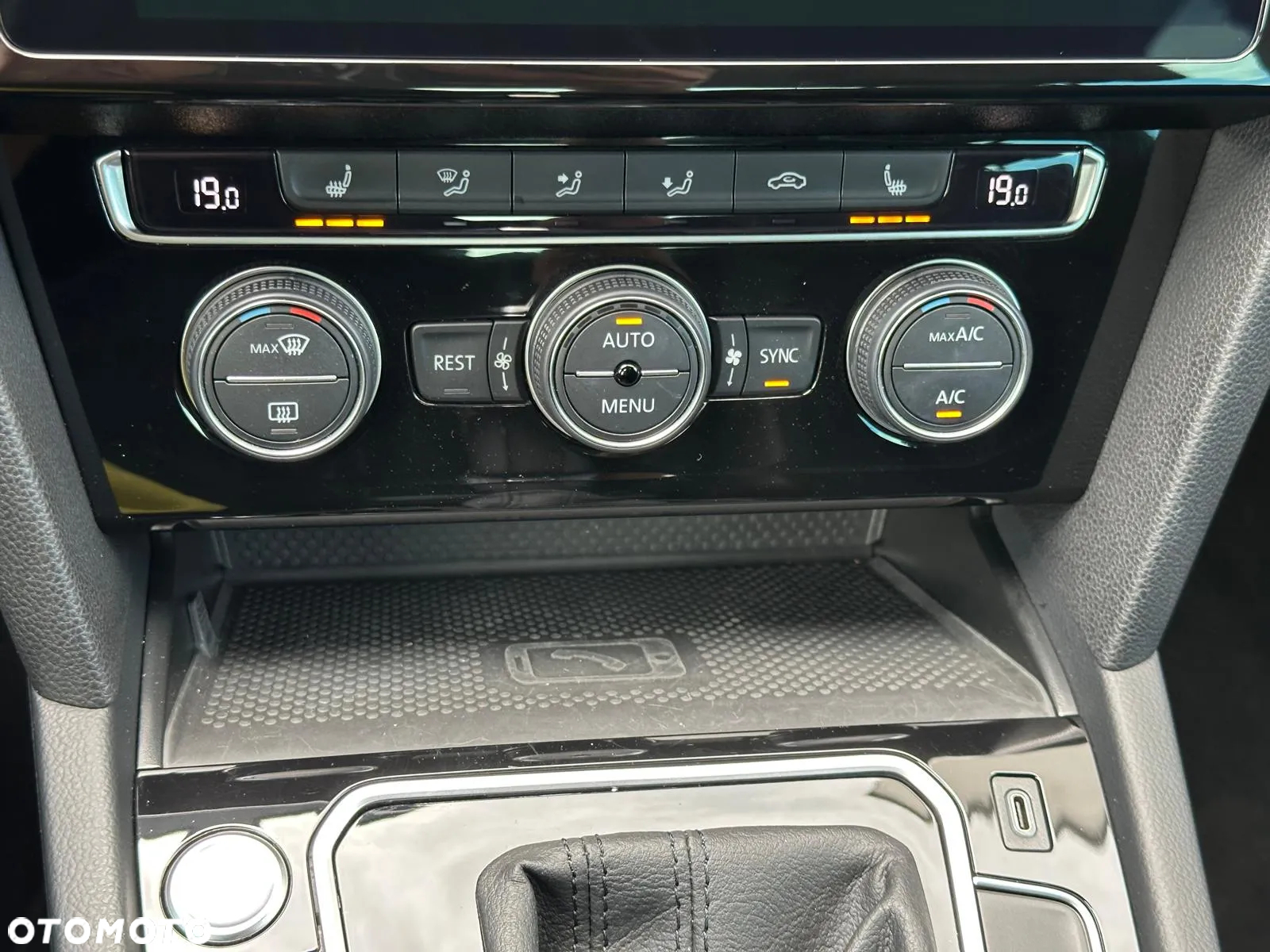 Volkswagen Passat 2.0 TSI Elegance DSG - 32