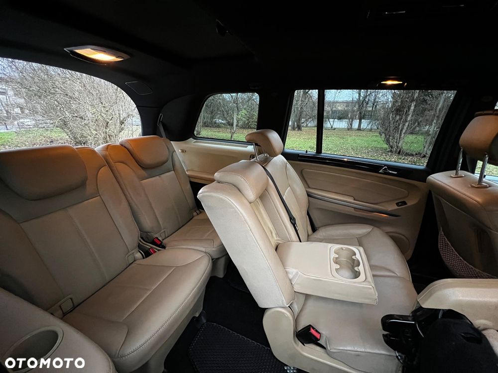 Mercedes-Benz GL - 14