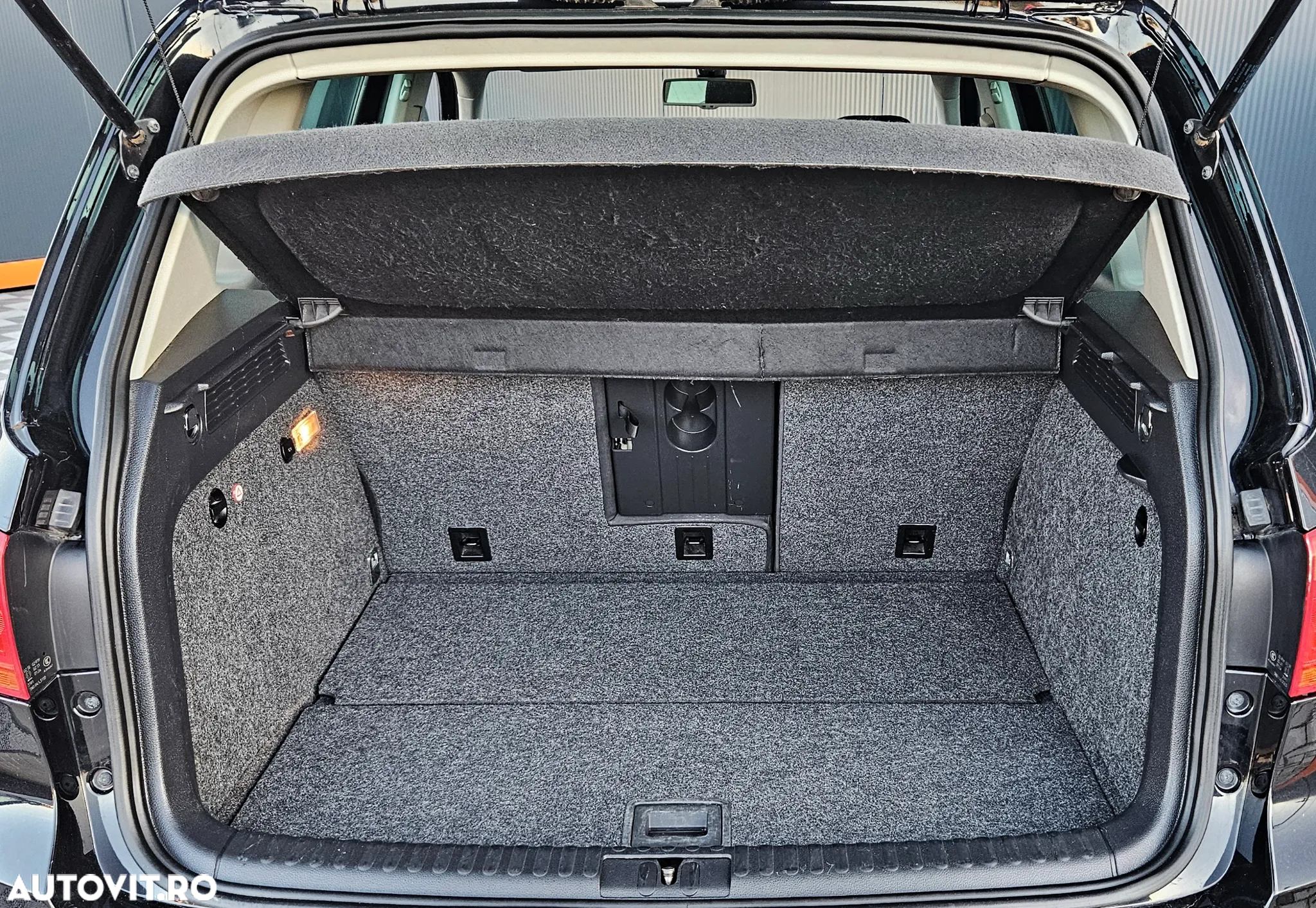 Volkswagen Tiguan - 13