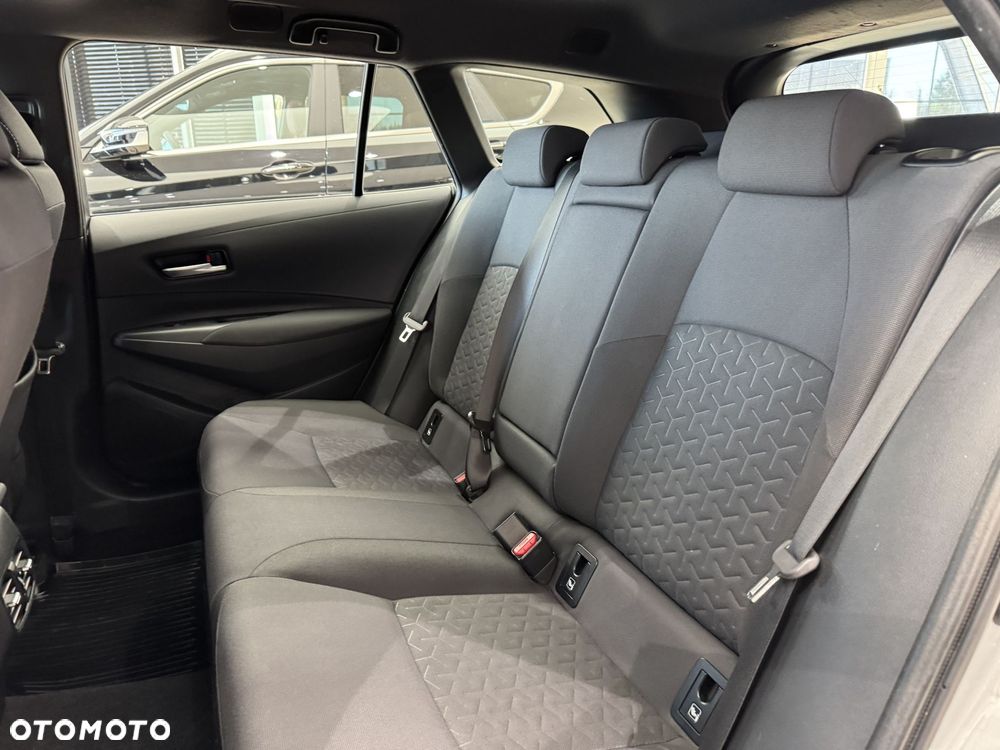 Toyota Corolla - 13