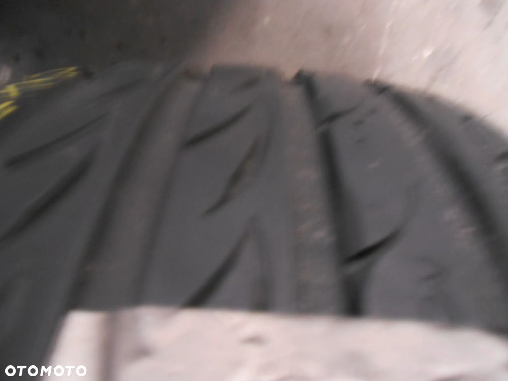 OPONA POJEDYNKA  245/30R19 SYRON RACE-1 DOT 0819 8MM - 2