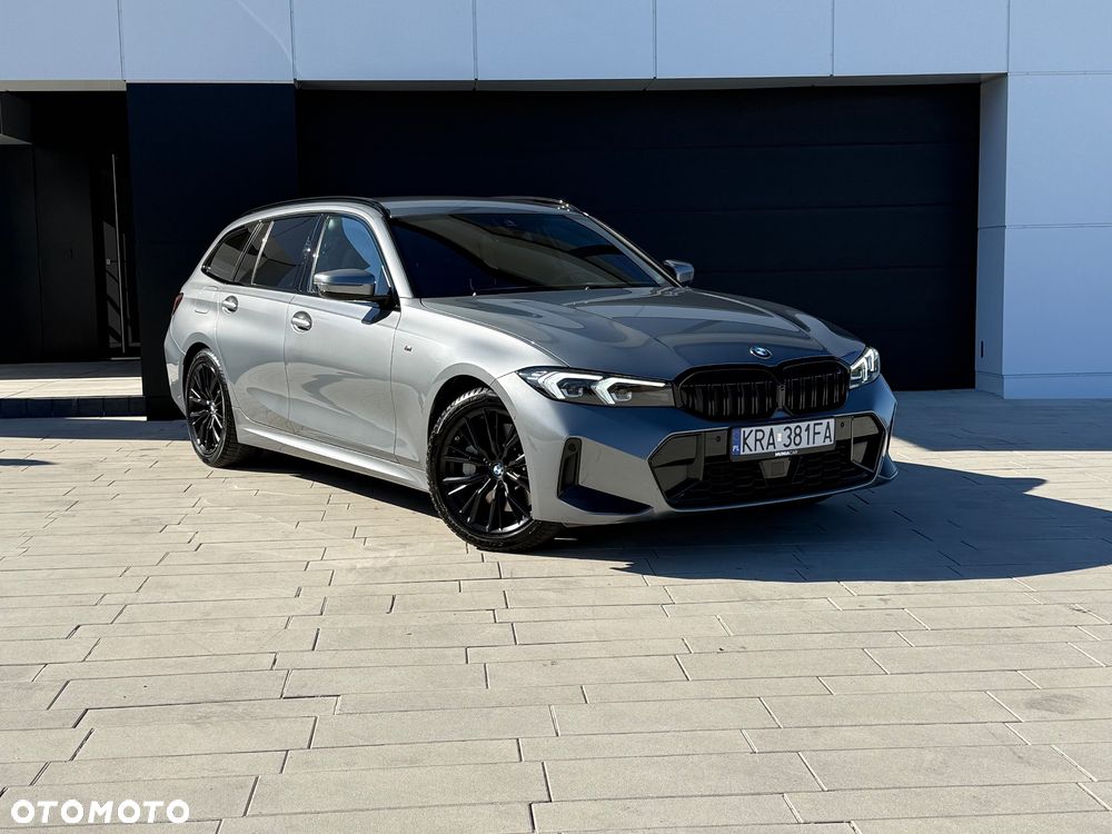 BMW Seria 3 330i xDrive M Sport - 23