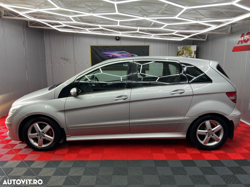 Mercedes-Benz B 180 - 20