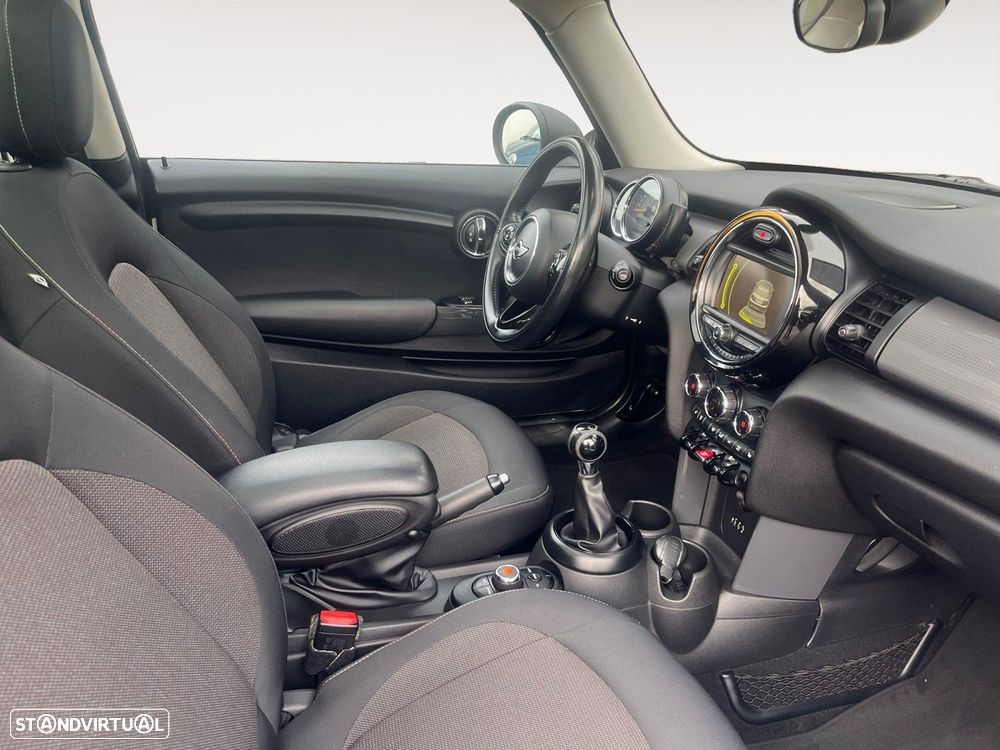 MINI 3 Portas One D - 15