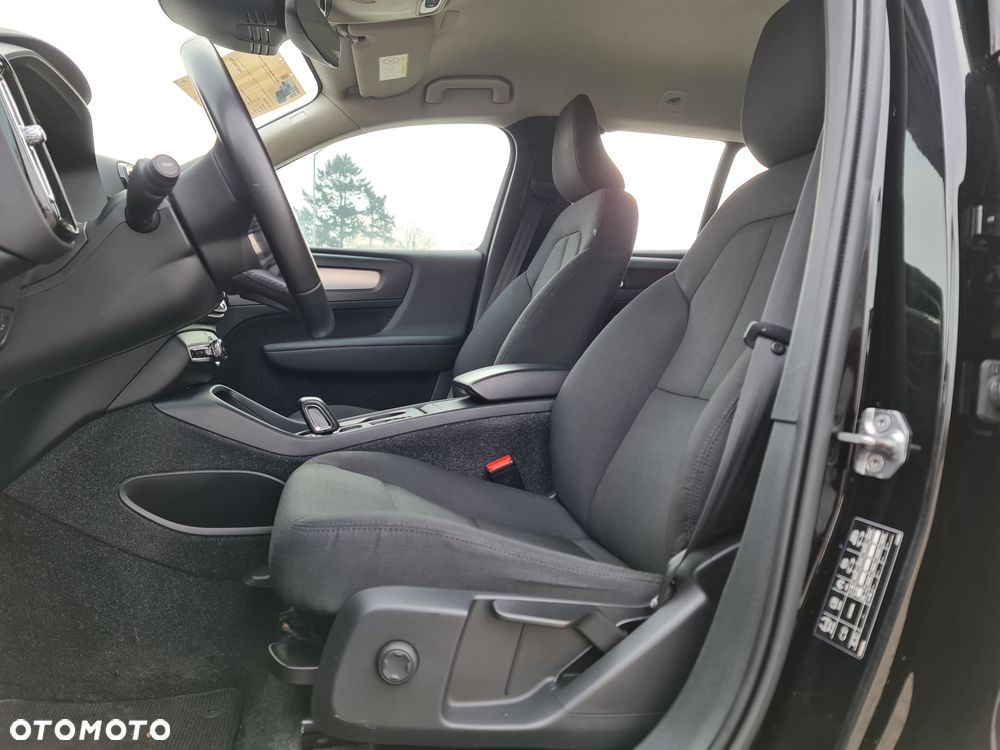 Volvo XC 40 D3 AWD Geartronic Momentum Pro - 16