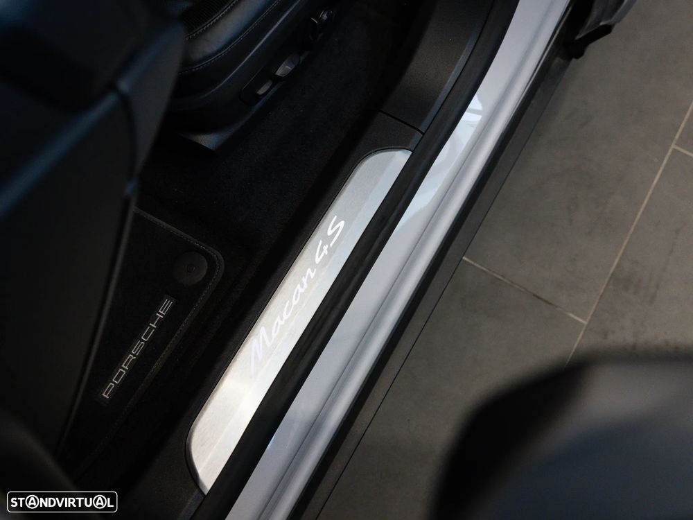 Porsche Macan Electric 4S - 22