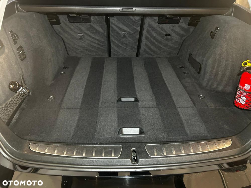 BMW Seria 3 318d xDrive M Sport - 12