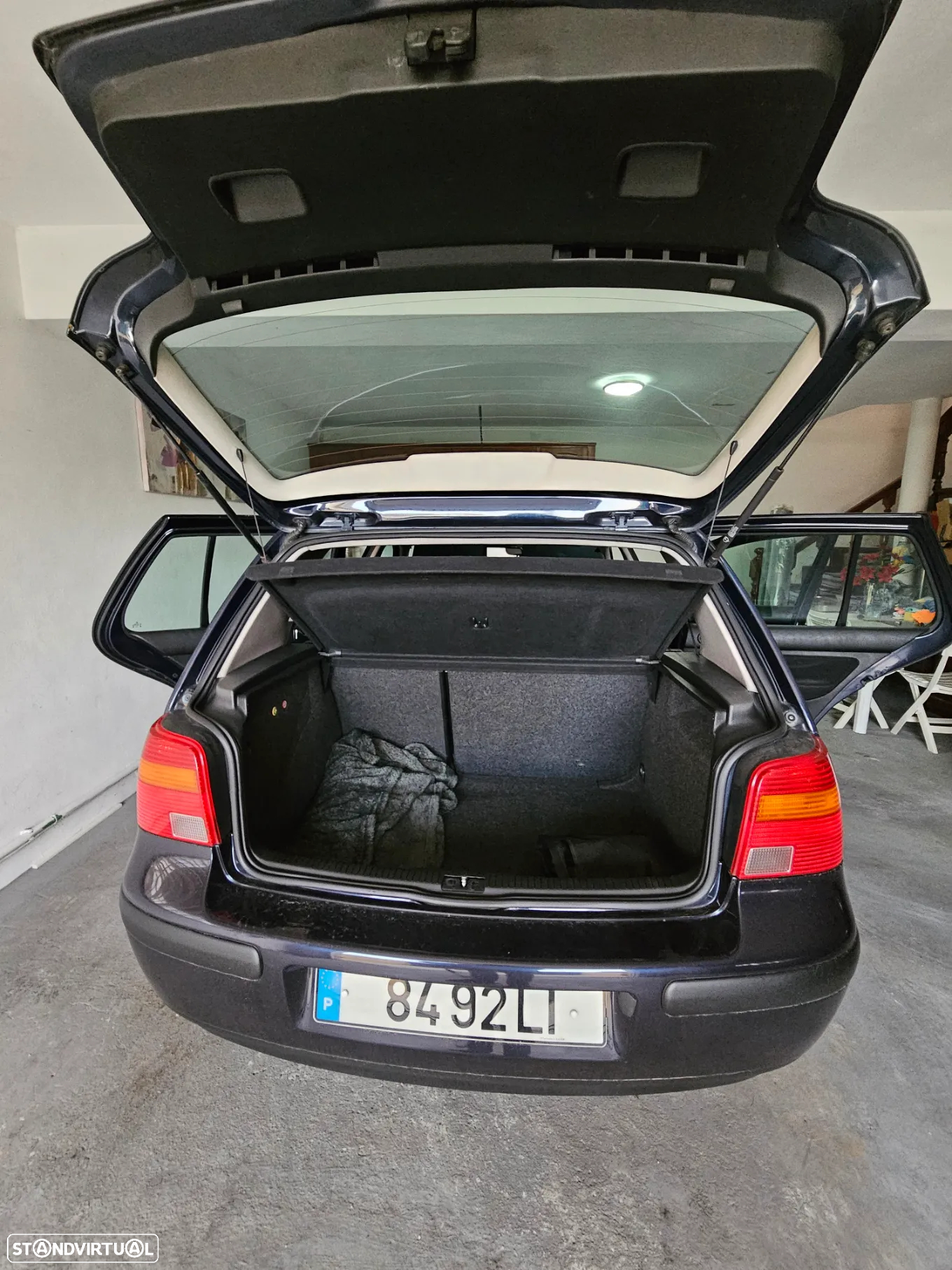 VW Golf 1.4i Confort - 12