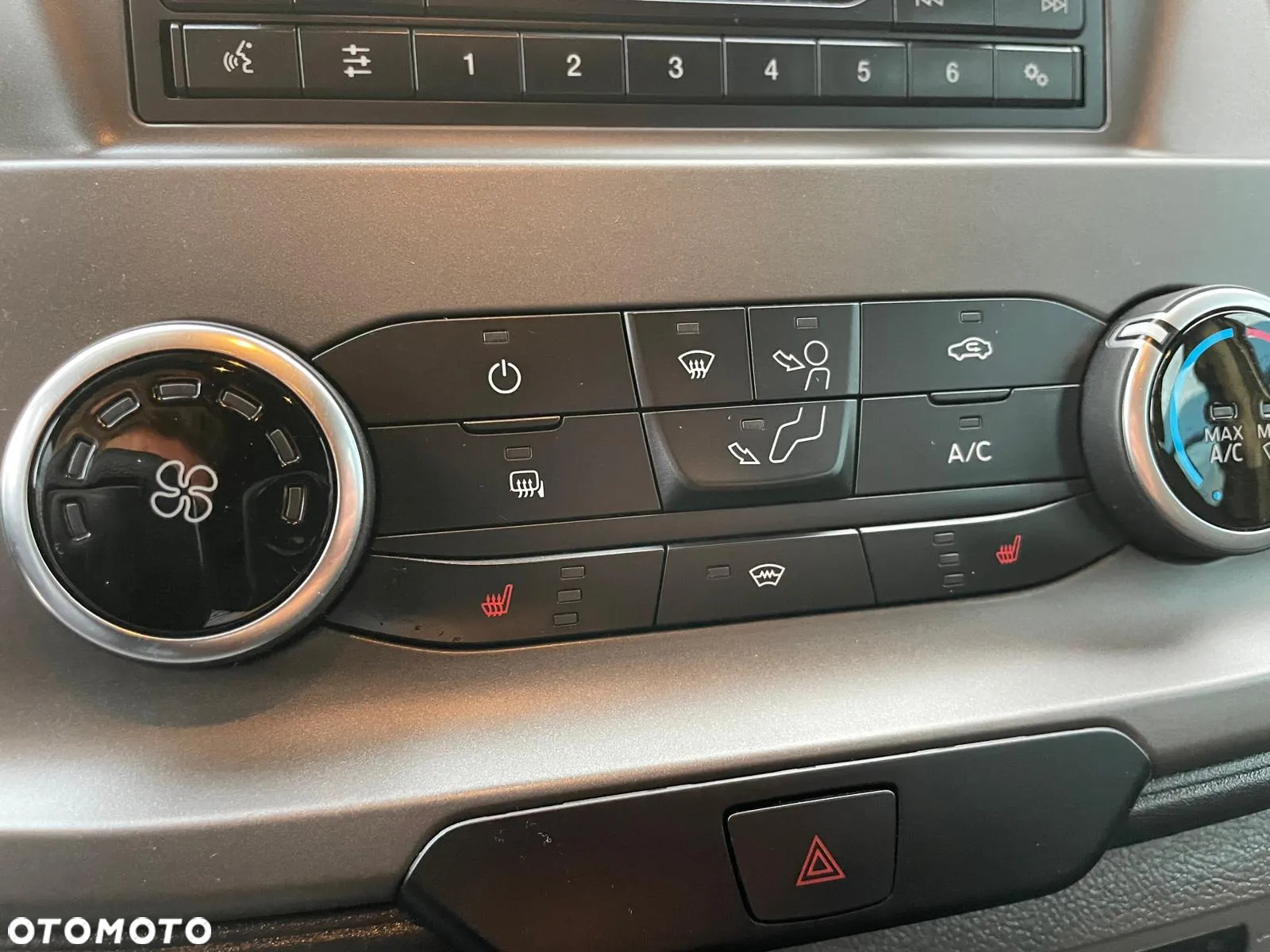 Ford Transit - 13