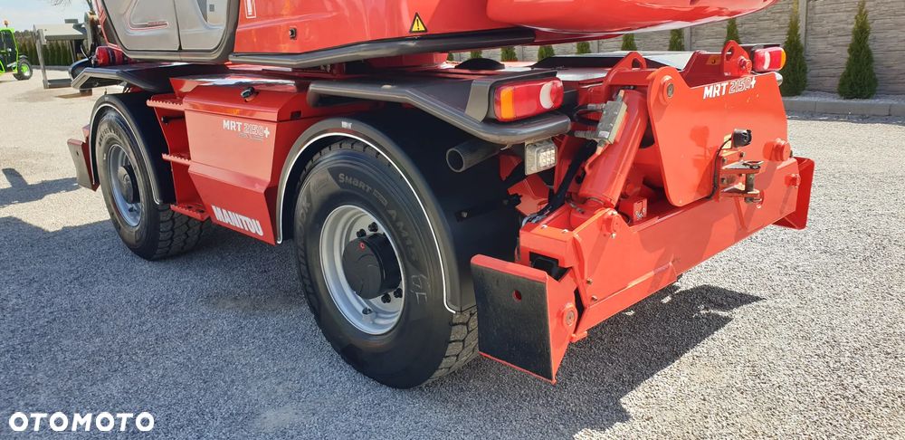 Manitou MRT 2150+/ kosz hydr /widły hydr/pilot /najbogatsza wersja wyposażenia - 20