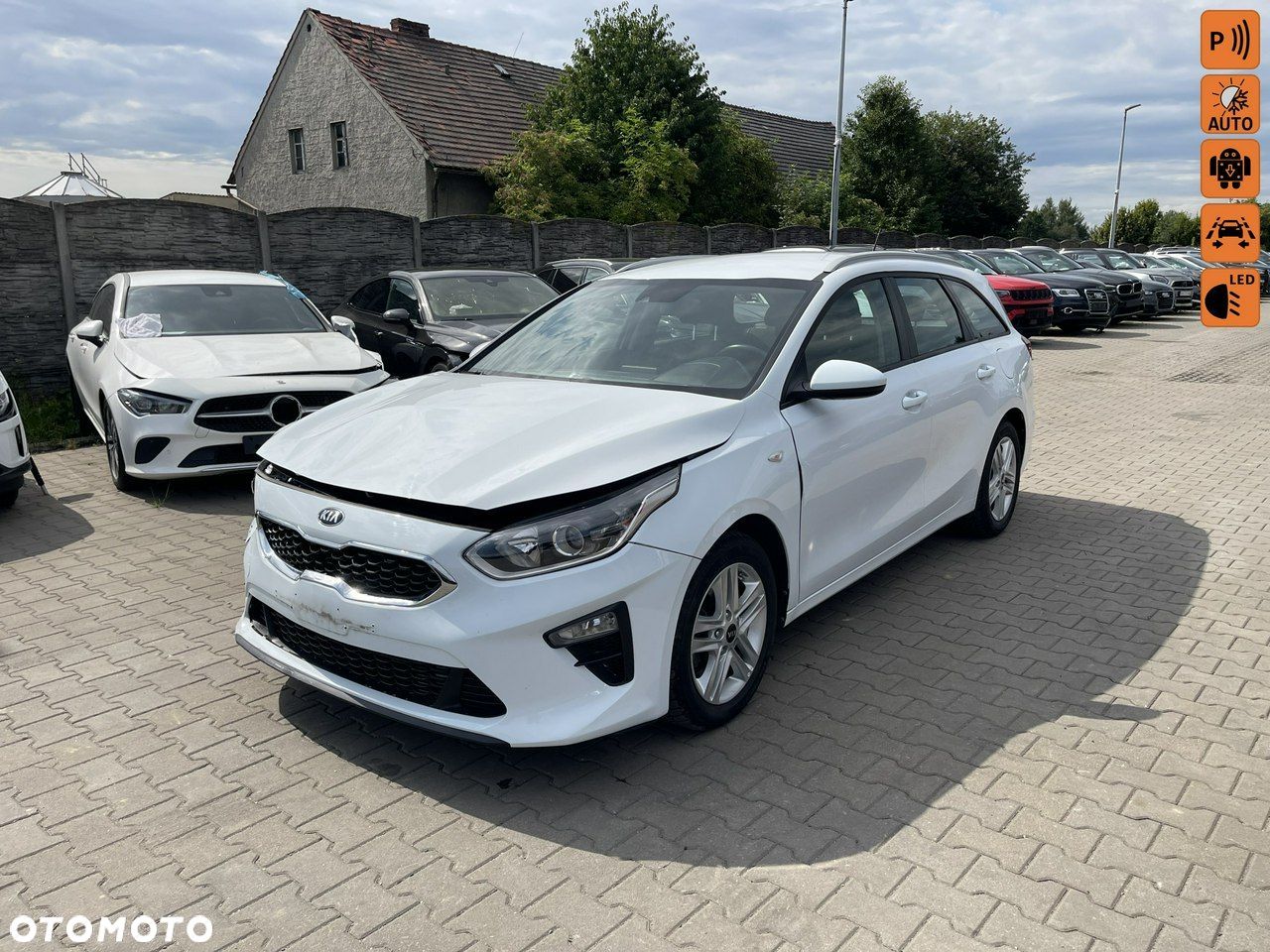 Kia Ceed - 1