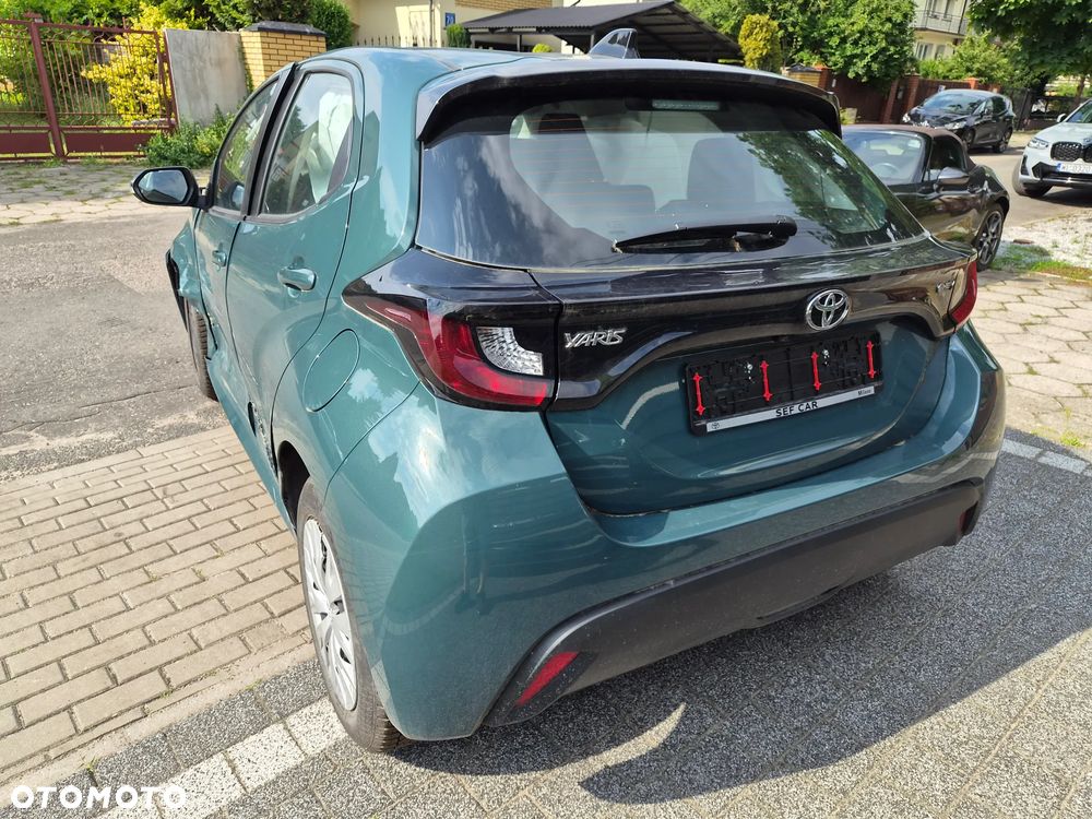 Toyota Yaris - 7