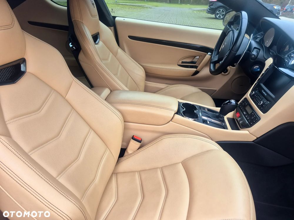 Maserati GranTurismo - 13
