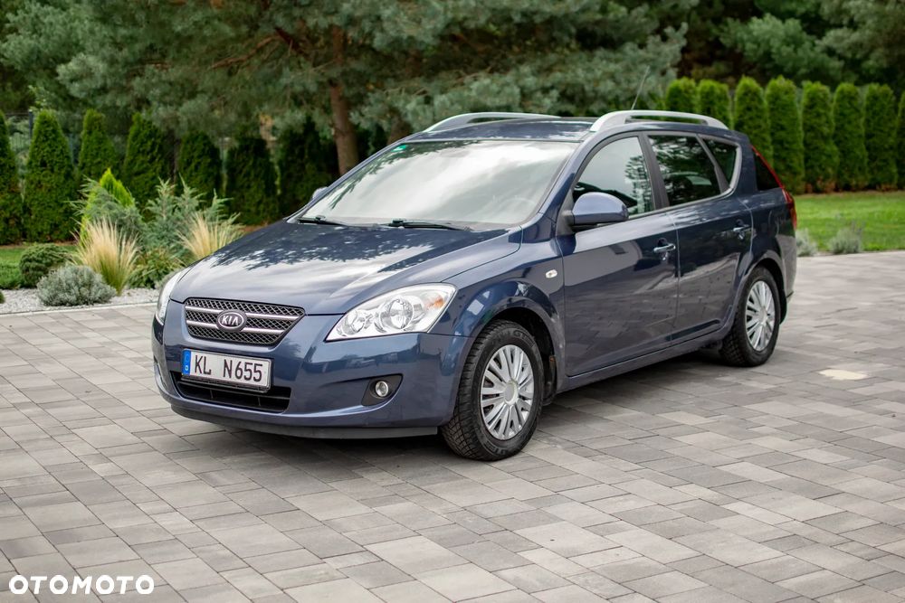 Kia Ceed - 9