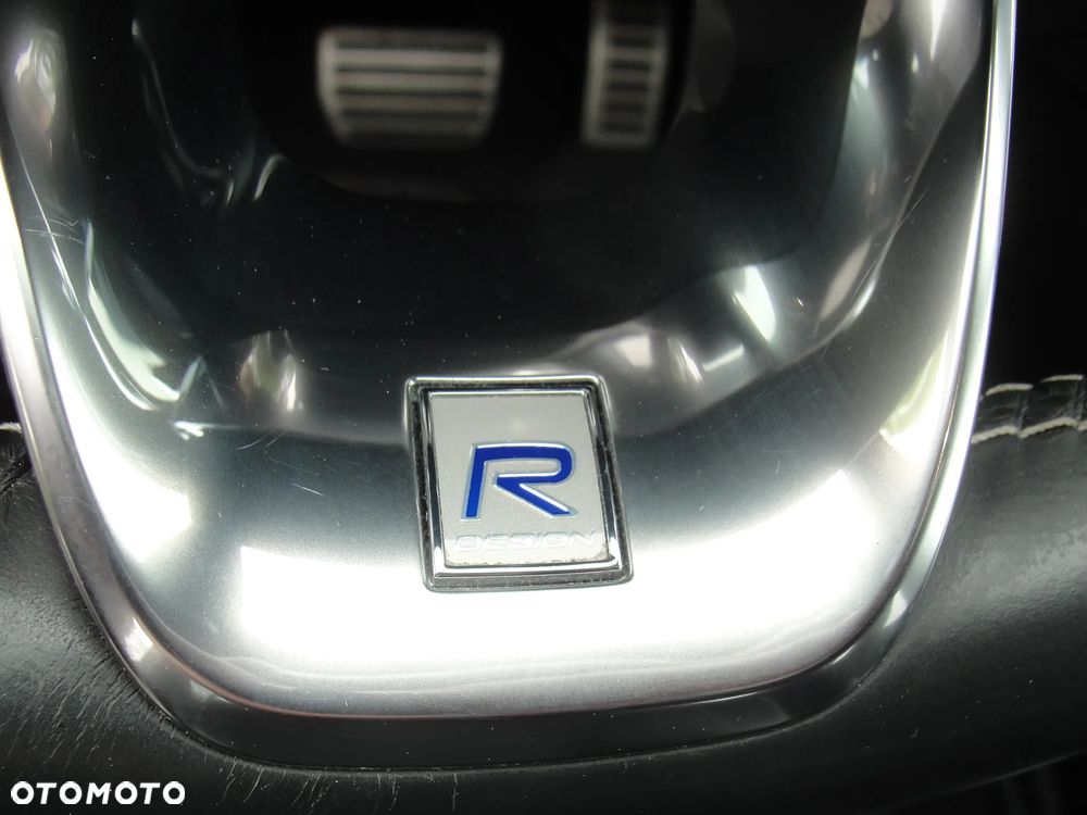 Volvo XC 40 D4 AWD Geartronic R-Design - 17