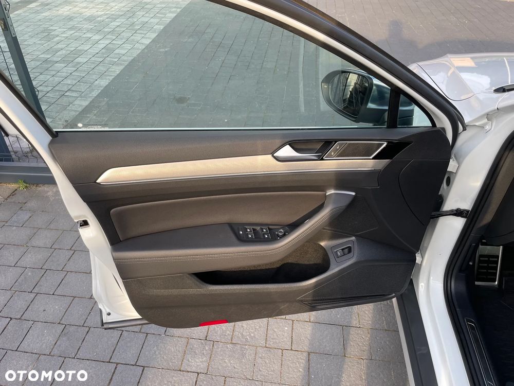 Volkswagen Passat Alltrack 2.0 TDI SCR 4Motion DSG (BMT) - 18