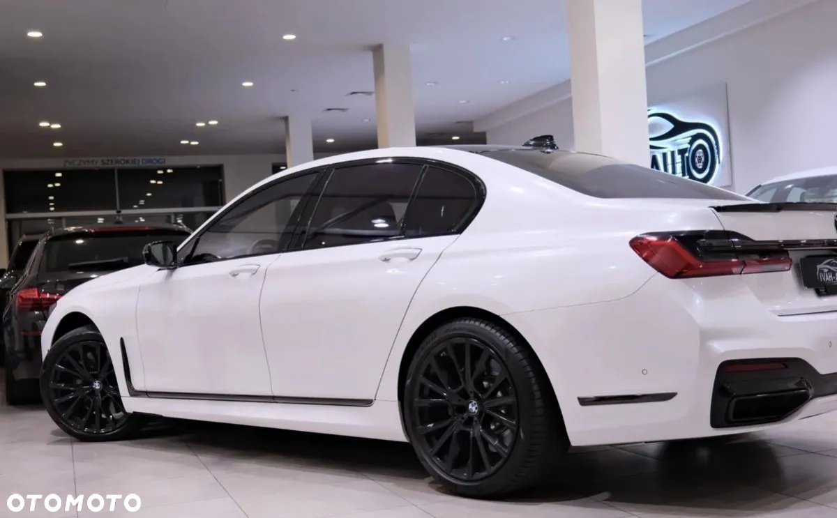 BMW Seria 7 750Li xDrive sport - 17