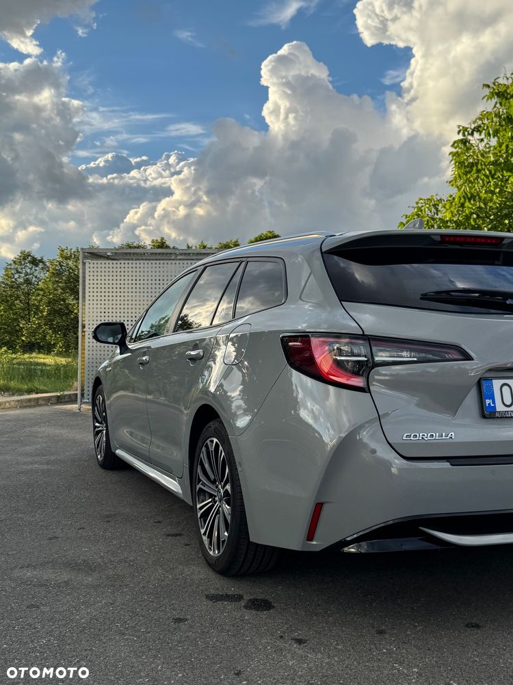 Toyota Corolla 2.0 Hybrid Executive - 14