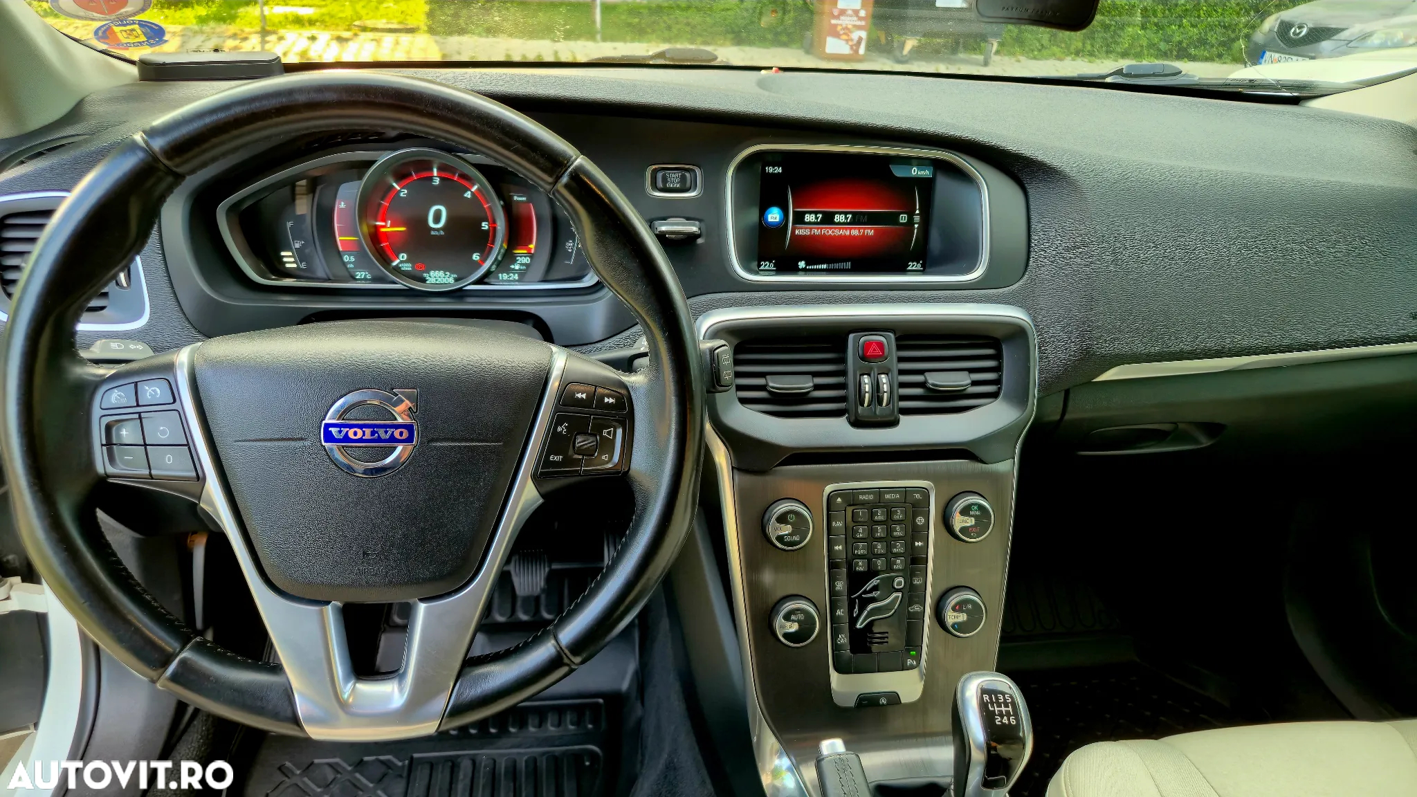 Volvo V40 D2 94g Momentum - 8