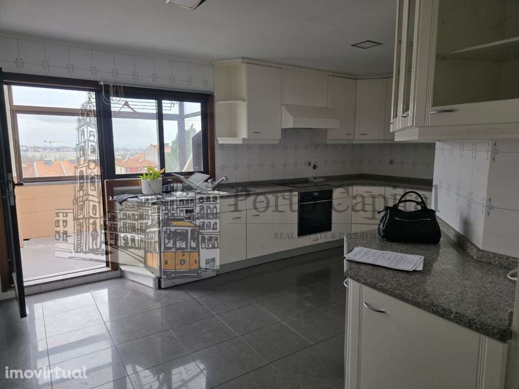 EXCELENTE T2 COM ANEXO T1 NO PISO SUPERIOR PARA ARRENDAMENTO NAS ANTAS - Grande imagem: 2/25
