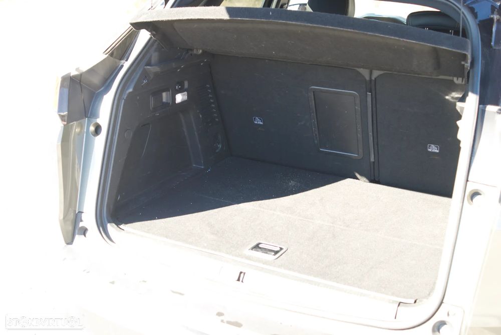 Peugeot 3008 1.6 Hybrid GT Line e-EAT8 - 17