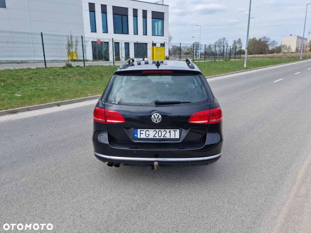 Volkswagen Passat 2.0 TDI DSG Comfortline - 6
