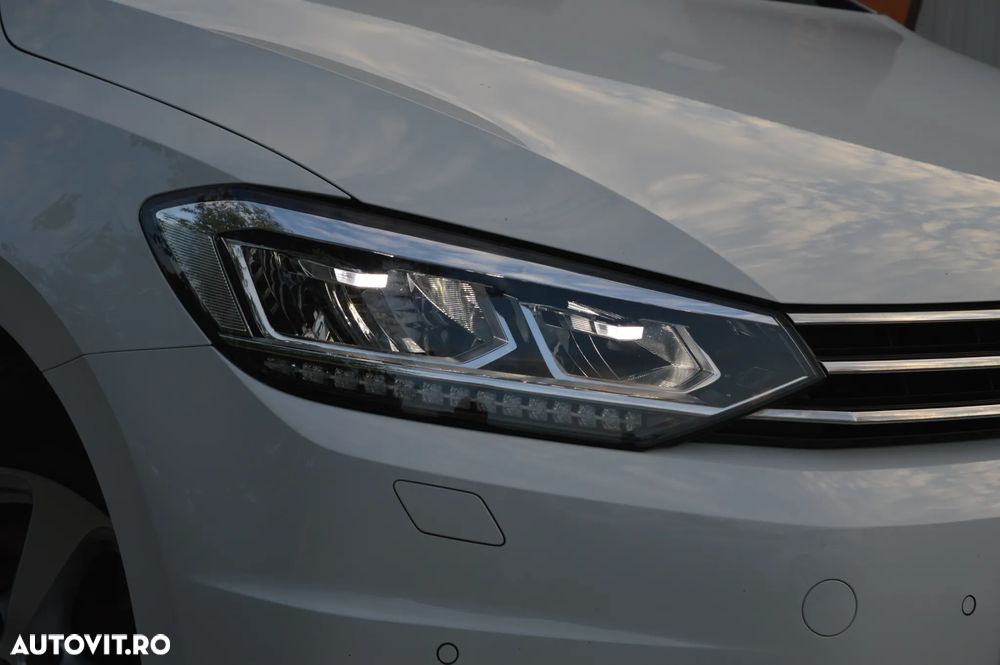 Volkswagen Touran 2.0 TDI SCR Highline - 10