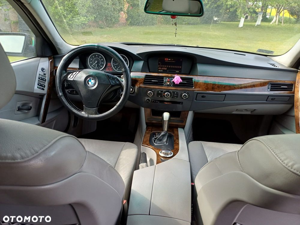 BMW Seria 5 530i - 7