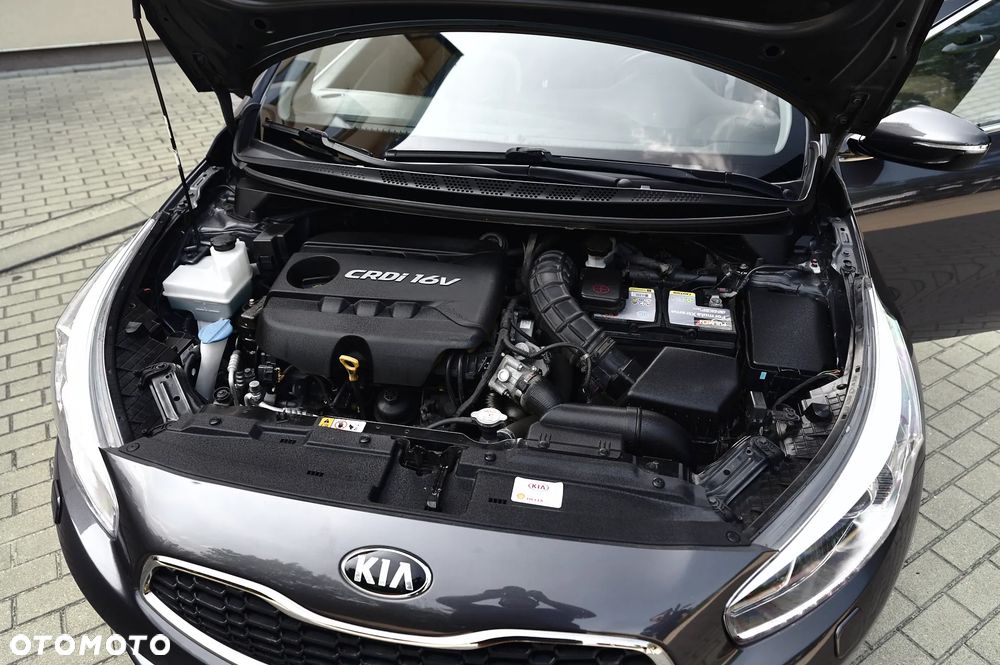 Kia Ceed 1.6 CRDi 128 Platinum Edition - 16