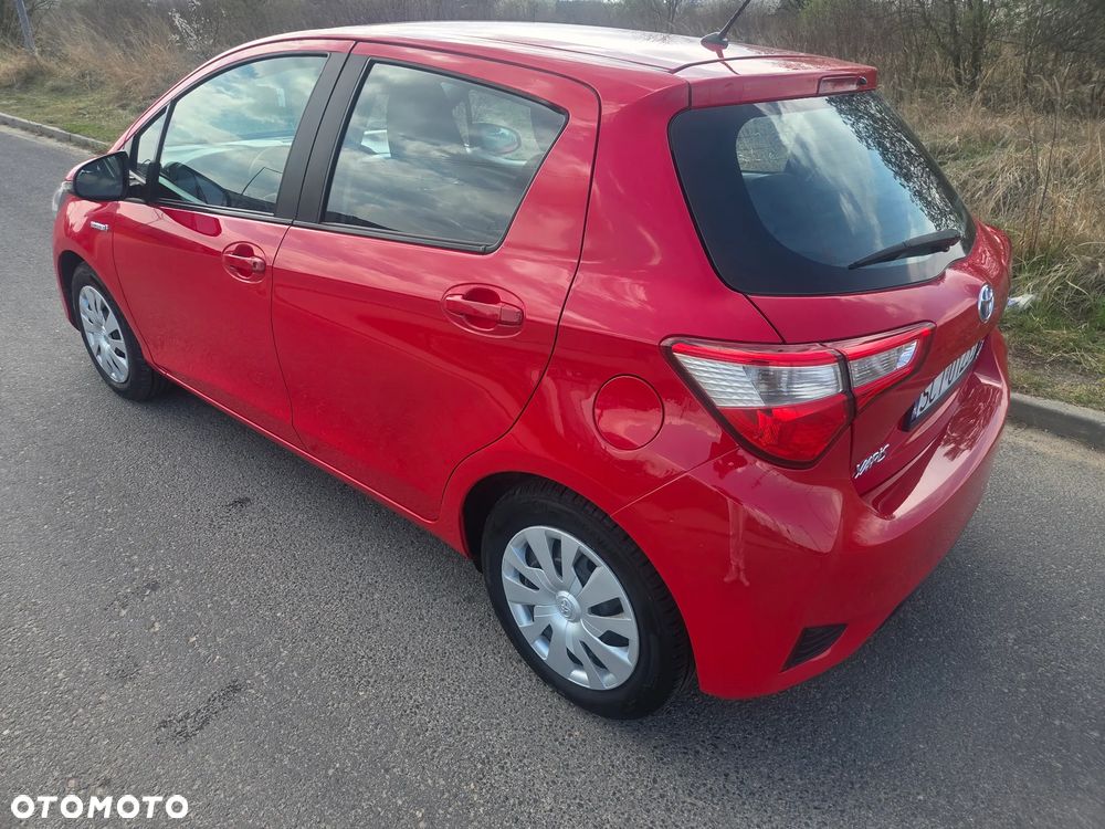 Toyota Yaris Hybrid 100 Dynamic EU6 - 8