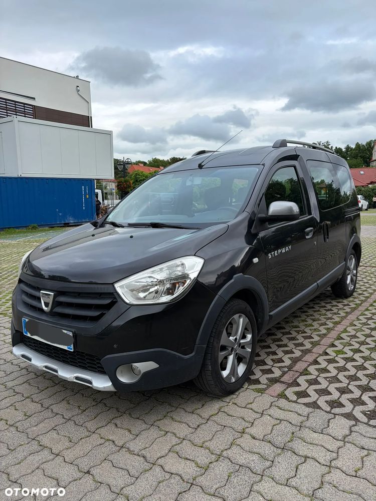 Dacia Dokker TCe 115 Stepway Celebration - 1