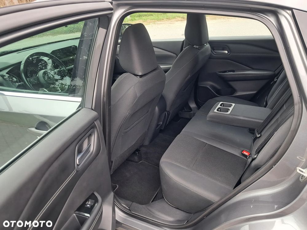 Nissan Qashqai 1.3 DIG-T AKARI - 23