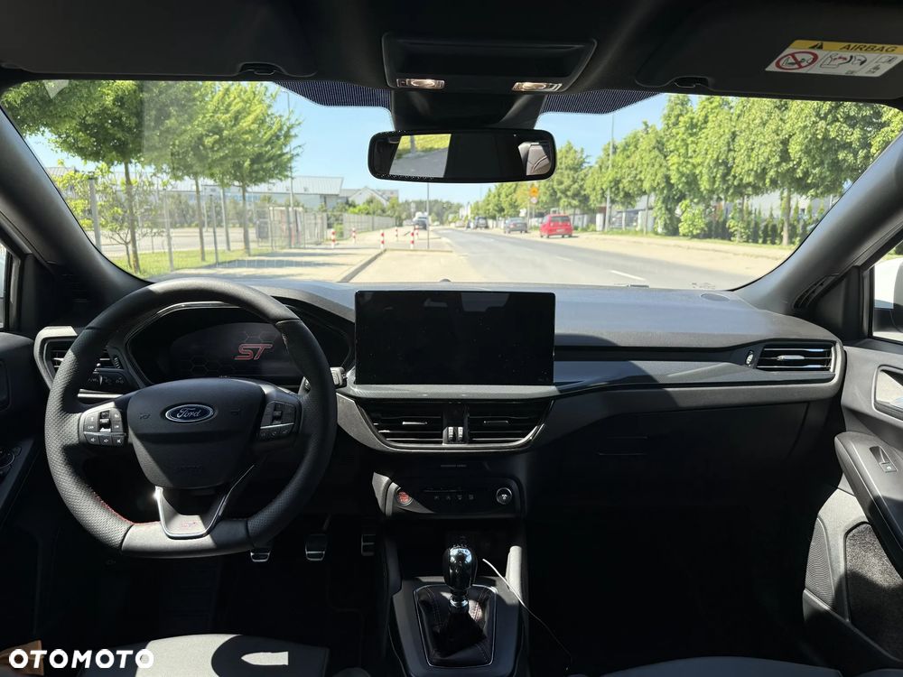 Ford Focus 2.3 EcoBoost ST X - 12