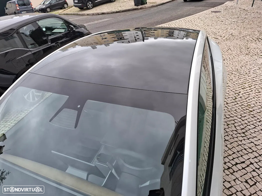 Tesla Model Y Long Range Dual Motor AWD - 52