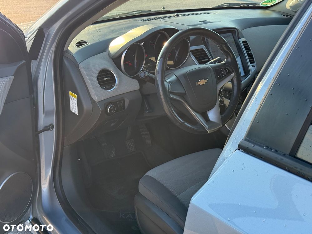 Chevrolet Cruze 1.6 - 15