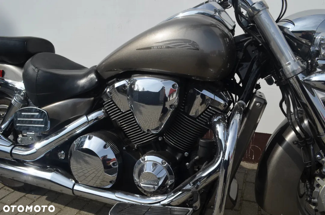 Honda VTX - 32