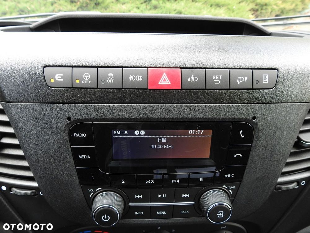 Iveco DAILY 35S16 NOWY KONTENER CHŁODNIA -10*C 8 PALET FUNKCJA GRZANIA ZASILANIE 230V TEMPOMAT KLIMATYZACJA 160KM - 36