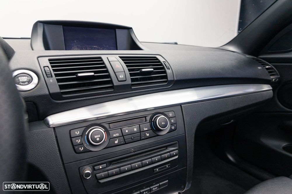 BMW 118 d Pack M - 33