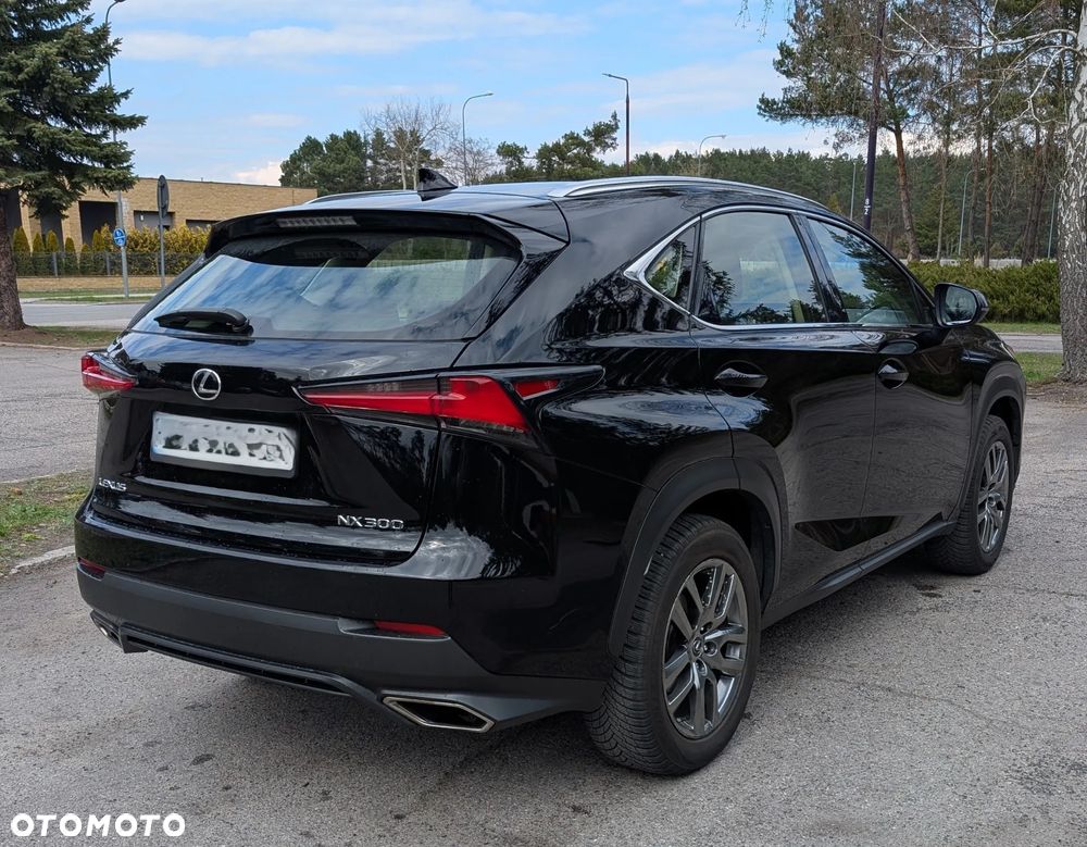Lexus NX 300 Business Edition AWD - 4